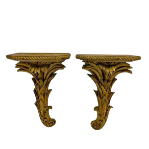 PAIR OF VINTAGE GILTWOOD WALL BRACKETS WITH LEAF DETAIL