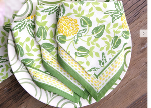SET OF 4 NAPKINS, GREEN AND YELLOW PINEAPPLES